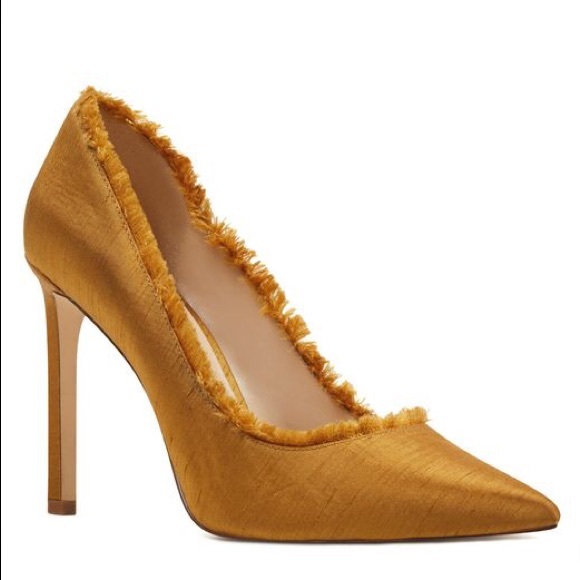 Nine West Shoes - New Nine West Gold Thayer Pumps.